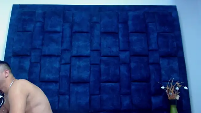 دردشة GroupNoLimits الجنسية المباشرة