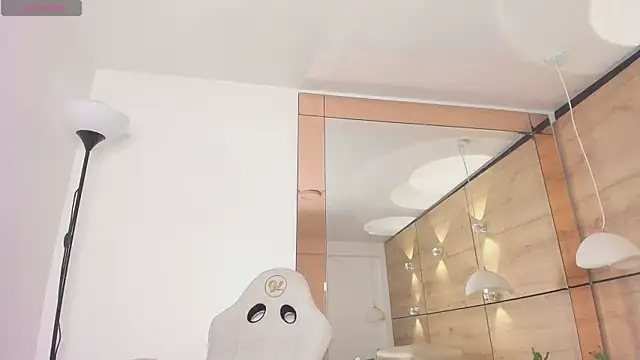 Webkamerová show alika_brown_