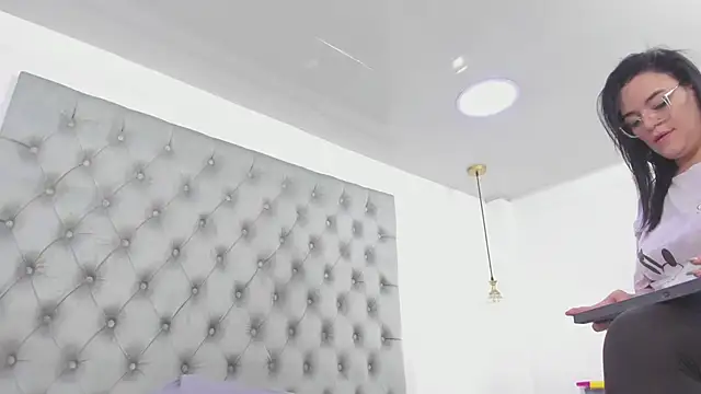 Chatroom XXX en direct de anette_cooper