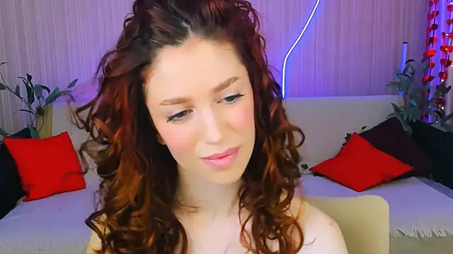 ChristinaConteeree 即時 XXX 聊天