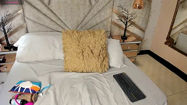 EmeelyMuller – Naživo XXX chat