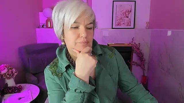 CarmenSoftのライブXXXチャット