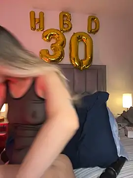 DanikRosseのライブXXXチャット