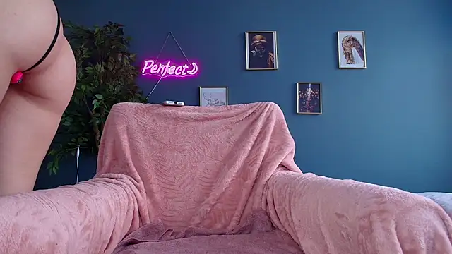 Perfect_Moans Live XXX-Chat