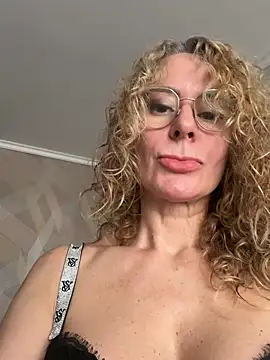 Show modela Tania201243 na web-kameri