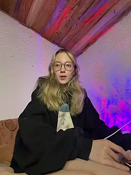 ReenKitty's Live XXX Chat