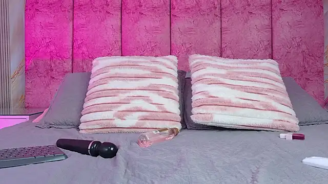 emmacurvy's Live XXX Chat