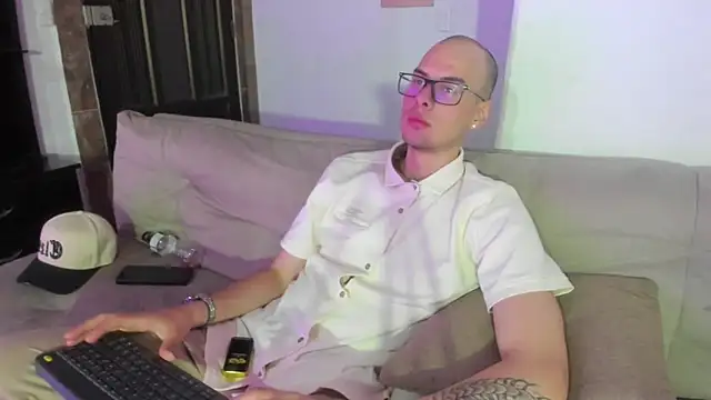 XXX chat uživo modela Vlad__night