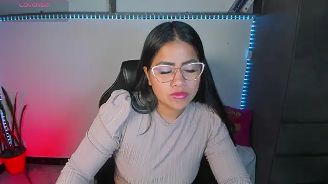 vickylatina_ Live XXX-chat