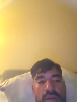 piggylatino: διαδικτυακό σόου στην κάμερα