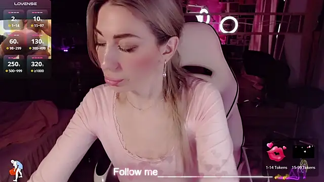 แชท XXX สดของ AnnieGOld_