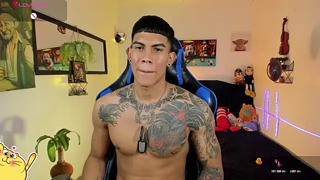 Damian_latinxxx: διαδικτυακό σόου στην κάμερα