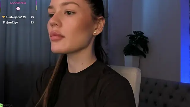 Chat XXX en directo de Aria_Mila