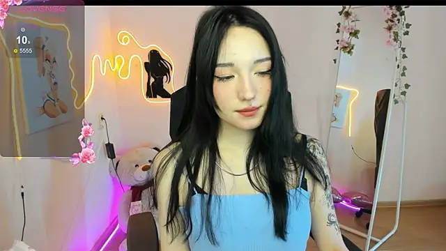 AliceeinWonderlanddd: απευθείας συνομιλία ΧΧΧ