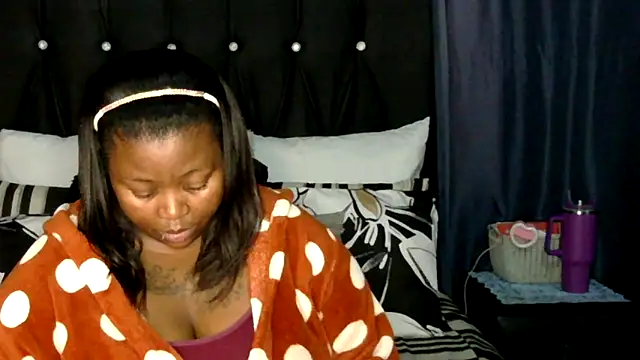 caramelbooty69's Live XXX Chat