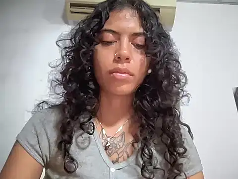 Antonia-bloom live XXX chat