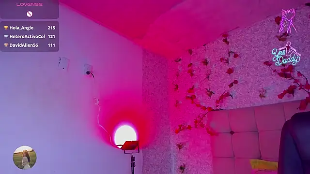 Kitty_Rose_CS' Live XXX Chat