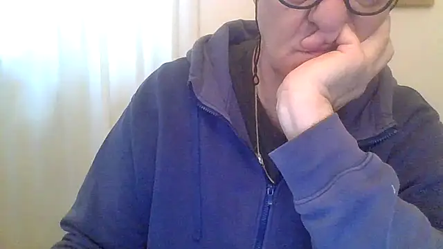 ANONIMO7735's Live XXX Chat