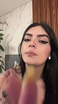 XXX chat uživo modela AliceRitter