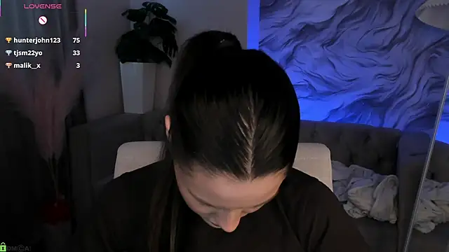 Aria_Mila: онлайн-секс-чат