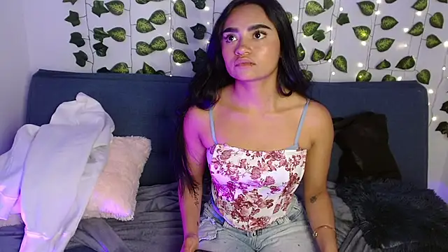 Show de angie_boo1 na webcam