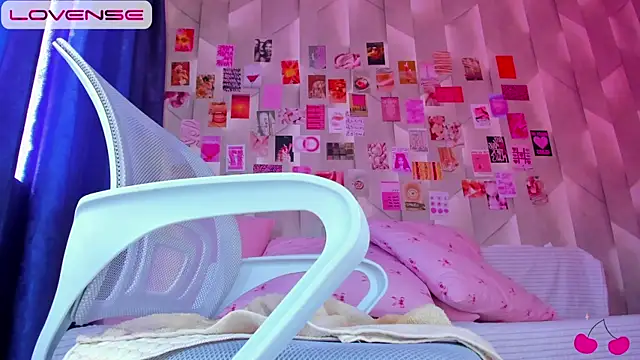 Alanna_PowのライブXXXチャット