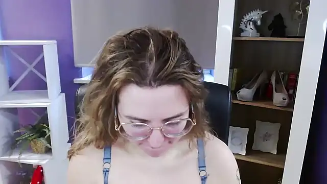 Zoey_EroticのライブXXXチャット