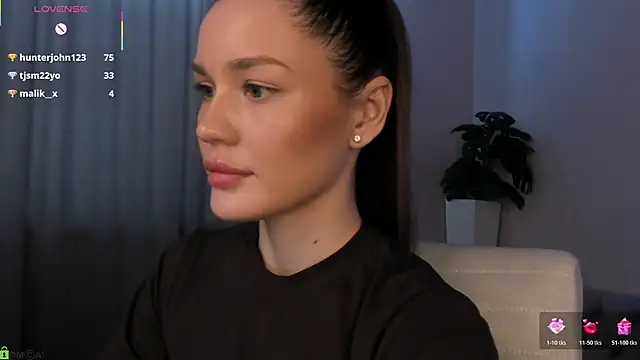 دردشة Aria_Mila الجنسية المباشرة