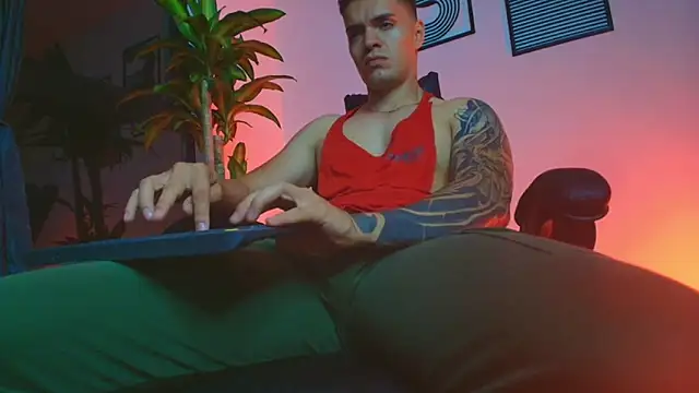 ALPHA_DOMINUS_ élő XXX-chatje