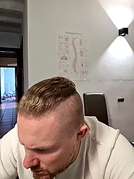 kylie_blck 即時 XXX 聊天