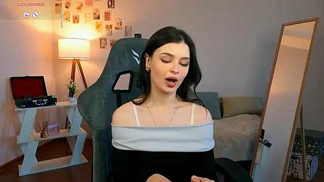 rebbekkakowalski Adlı Modelin Canlı XXX Sohbeti