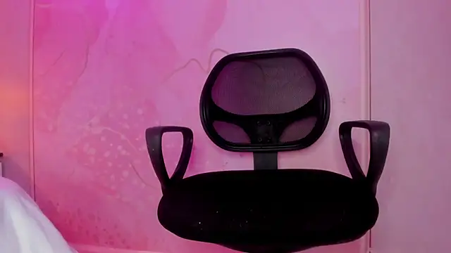 Kendall_curves' Live XXX Chat