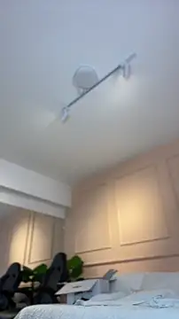 Chat +18 de SHARONN____ ao vivo