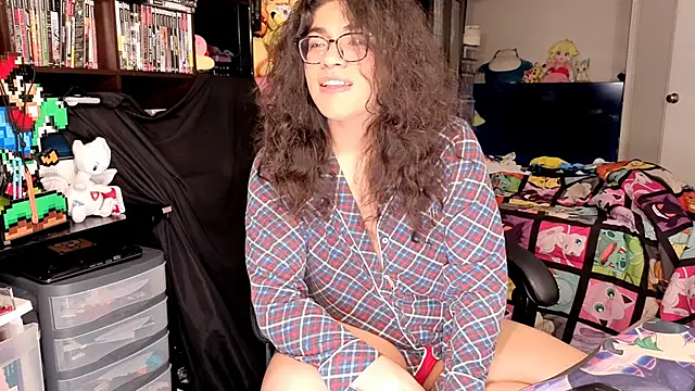 ShinyCherub Show Webcam