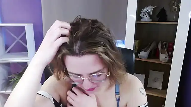 Zoey_Erotic Chat XXX live