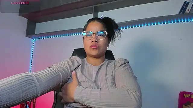 vickylatina_'s Live XXX Chat