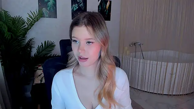 FollowLovee's Live XXX Chat