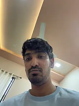 hornyguy271192's Live XXX Chat