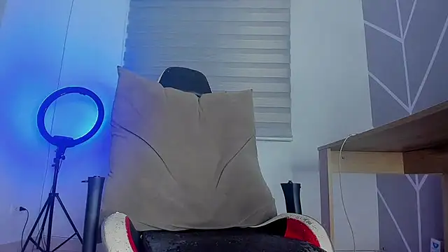 dei_211's Live XXX Chat