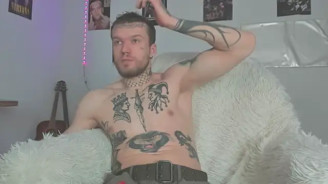 Huntall77's Live XXX Chat