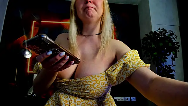 Sembang XXX Secara Langsung scent__of_woman