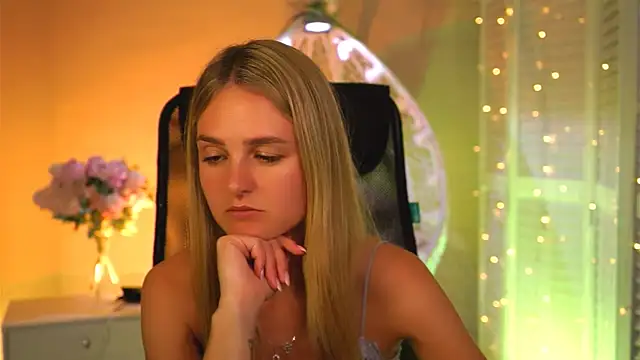 DeboraLarson Chat XXX in diretta