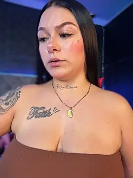 Sembang XXX Secara Langsung Megaan__More