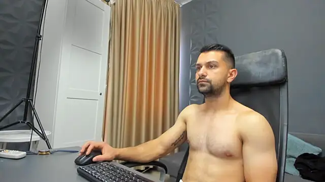 Онлайн чат XXX BryceReign