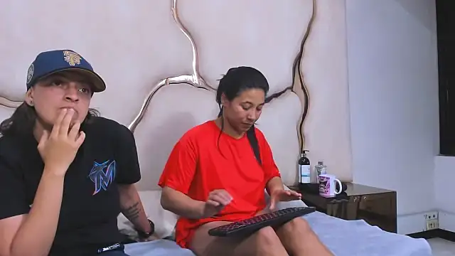 Alyssa_Noah 在線直播表演