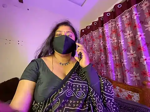 LouleyRanii's Webcam Show