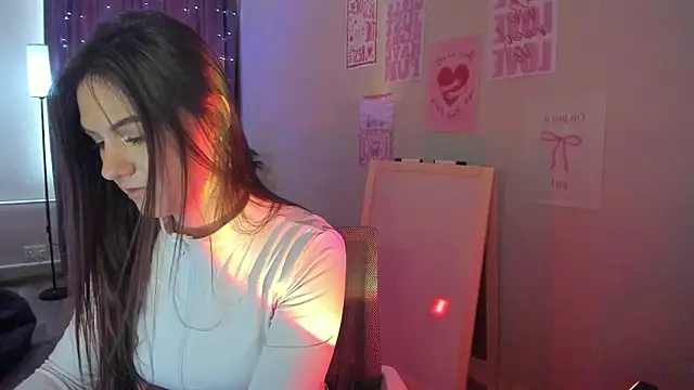 luna_lust_212 Adlı Modelin Canlı XXX Sohbeti