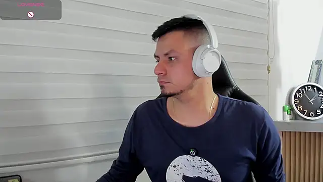 Rick_Adams Chat XXX in diretta