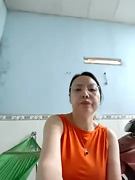 Famrita 网络视讯表演