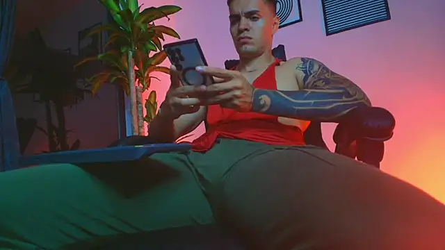 Chat XXX ao vivo de ALPHA_DOMINUS_